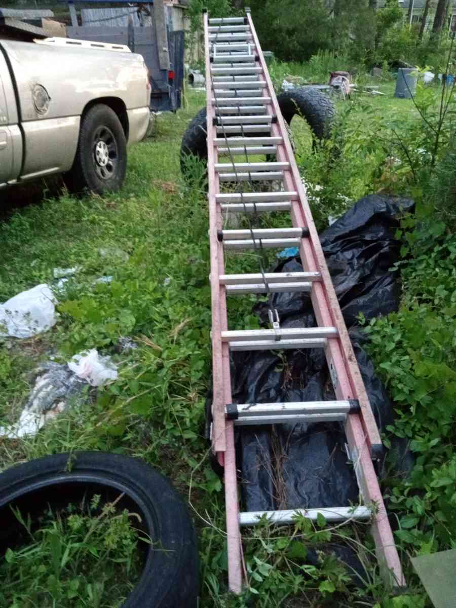 84 extension ladder fiberglass aint - Latta, South Carolina - FleaMarketBay