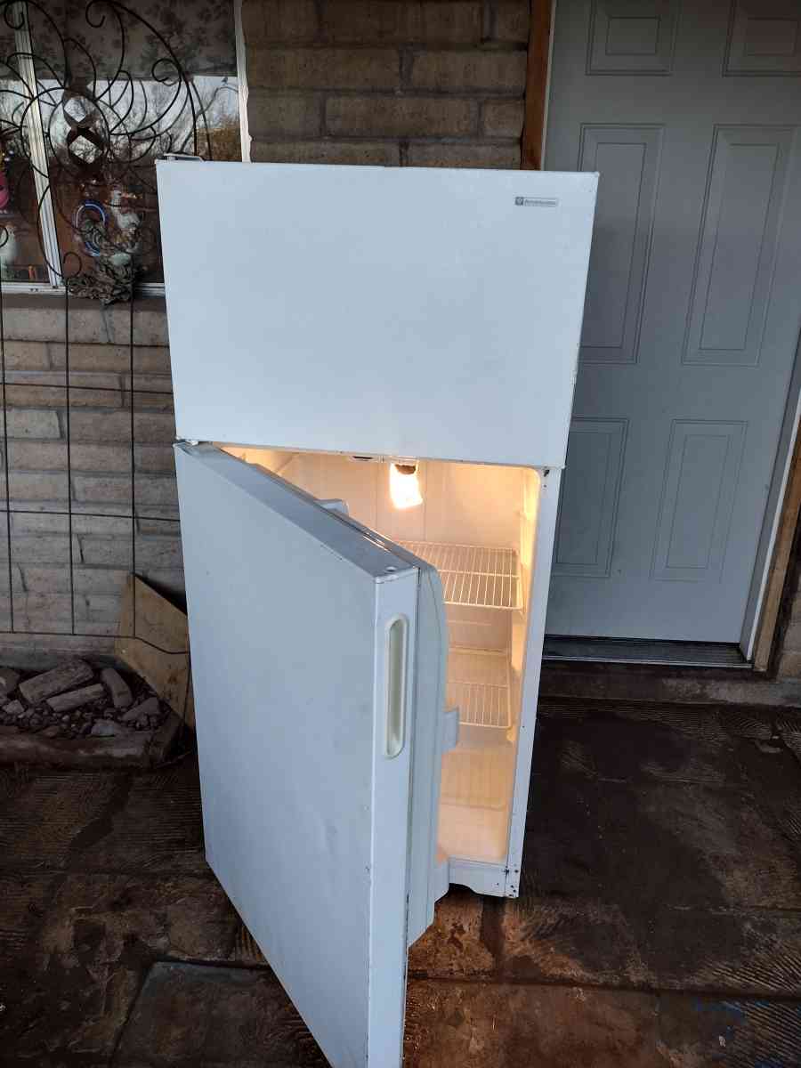 Americana fridge - Tucson, Arizona