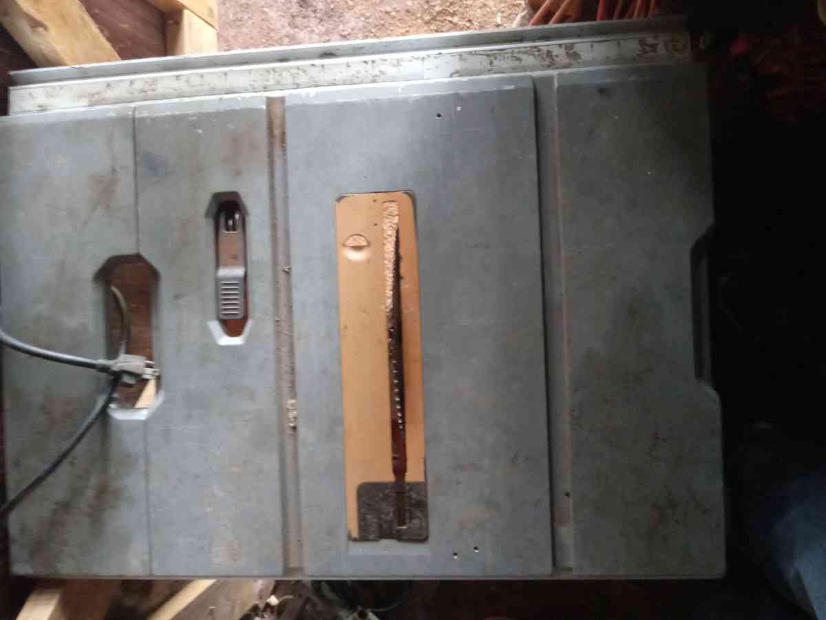 Table Saw - Calhoun Falls, South Carolina - FleaMarketBay