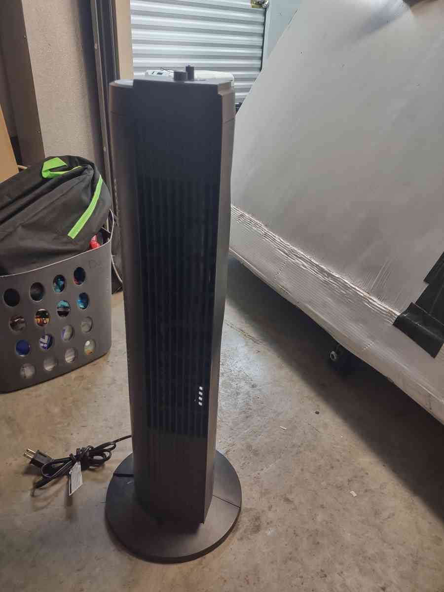 Mainstays 28 3Speed Oscillating Tower Fan FZ1019MB BlackNow - Jacksonville Beach, Florida - FleaMarketBay