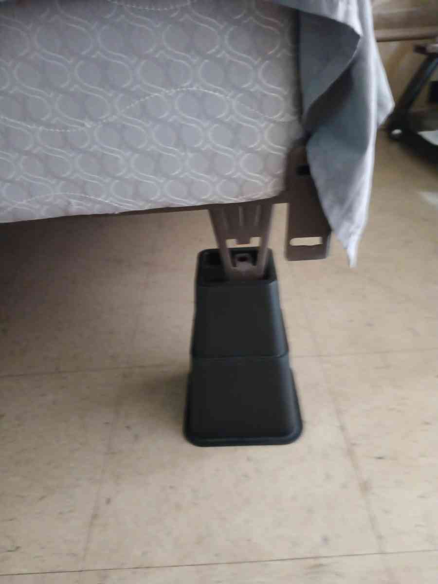 House hold items - Tallahassee, Florida - FleaMarketBay