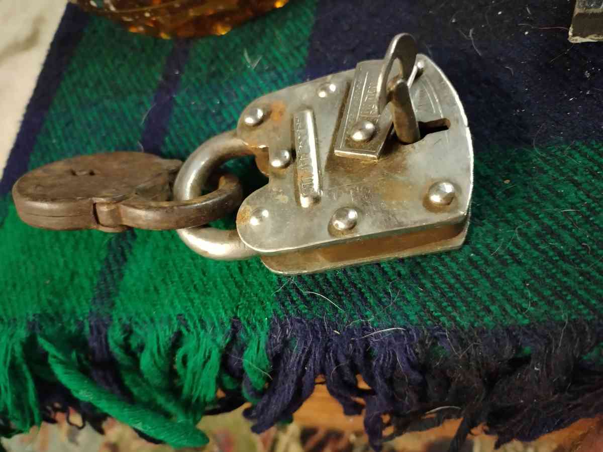 misalaneous antiquis - Dallas, Texas - FleaMarketBay