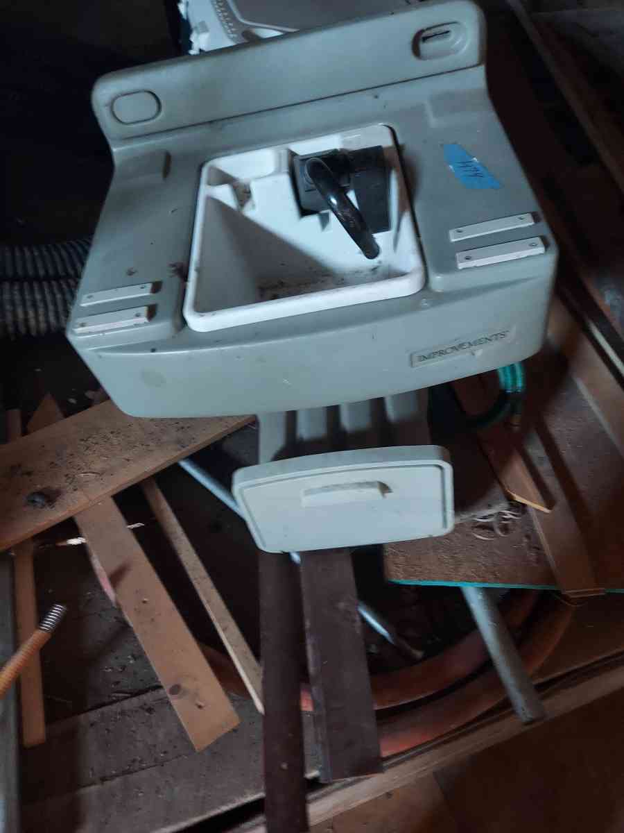 portable outside sink - Frankfort, Indiana