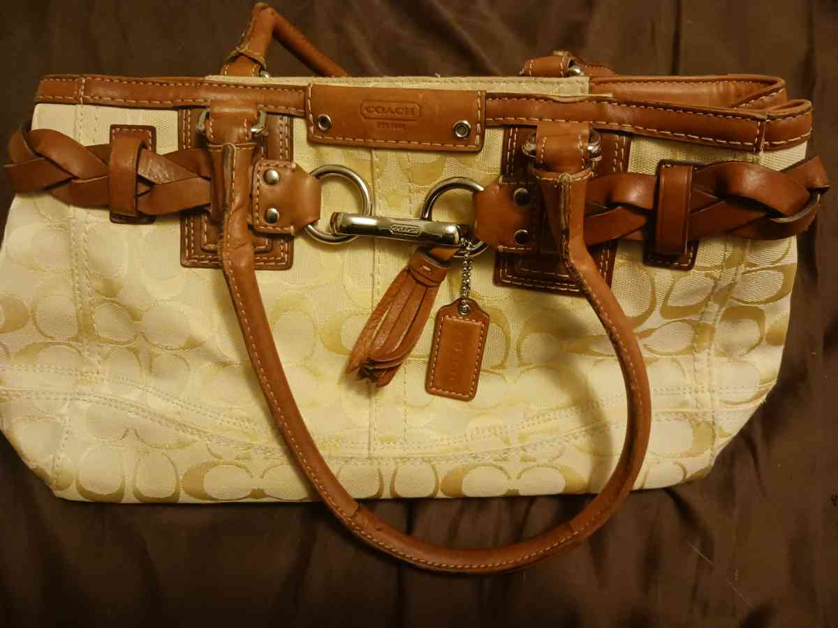 Womens Coach Purse - Urbana, Illinois