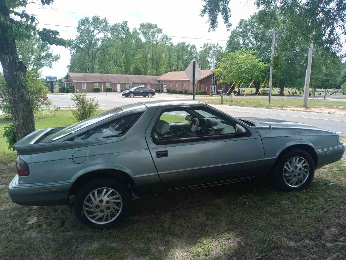 92 Dodge Daytona nonturbo - Fayetteville, North Carolina - FleaMarketBay