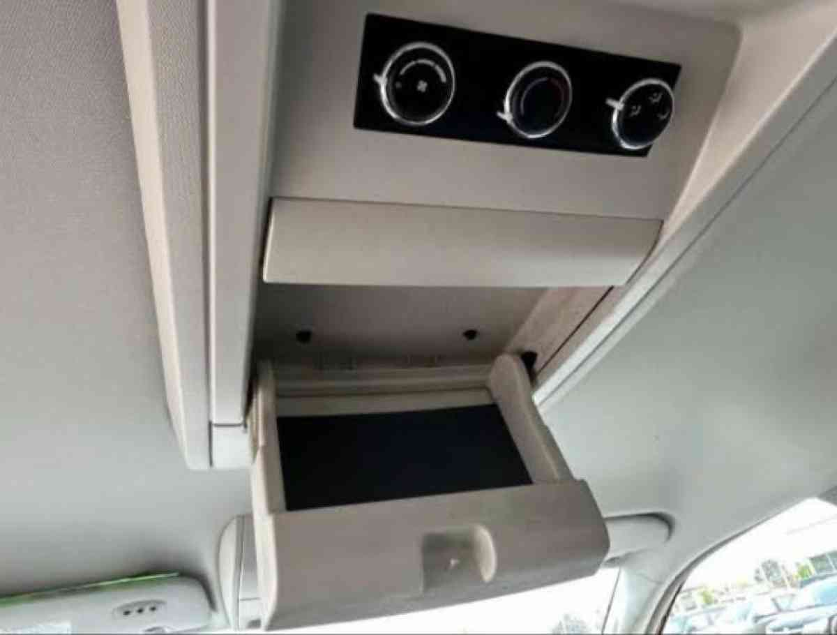 Chrysler Town and Country - San Diego, California - FleaMarketBay