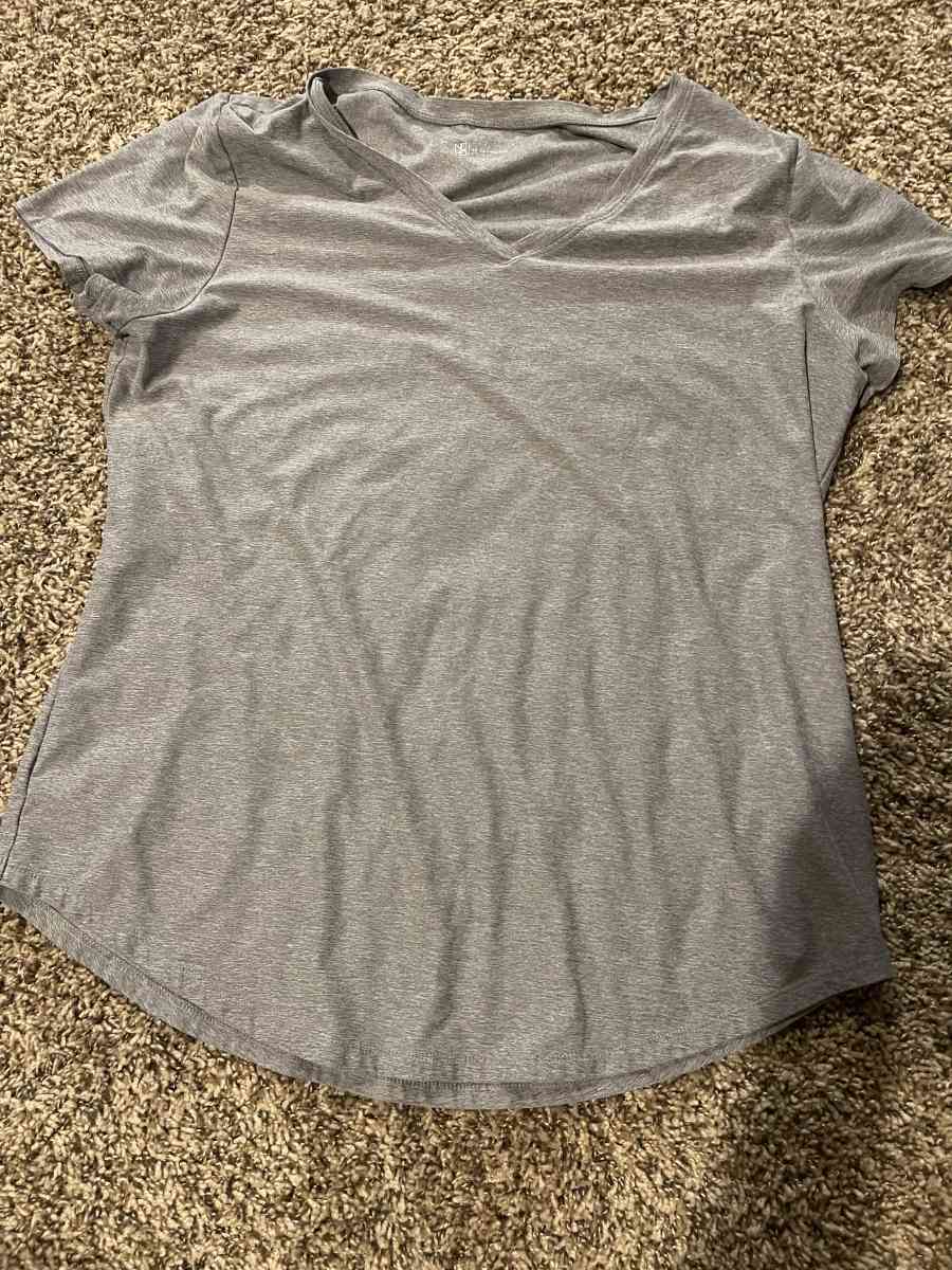 shirts - Fresno, California - FleaMarketBay