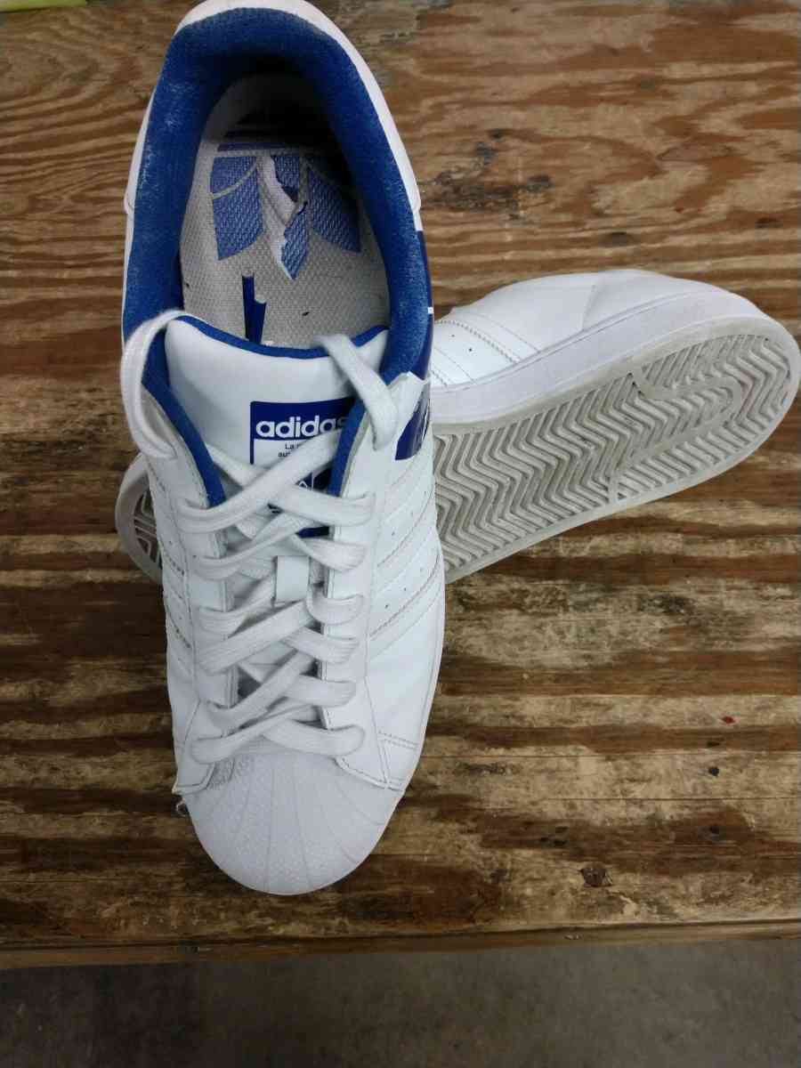 Cloud white royal blue adidas - Des Moines, Iowa - FleaMarketBay