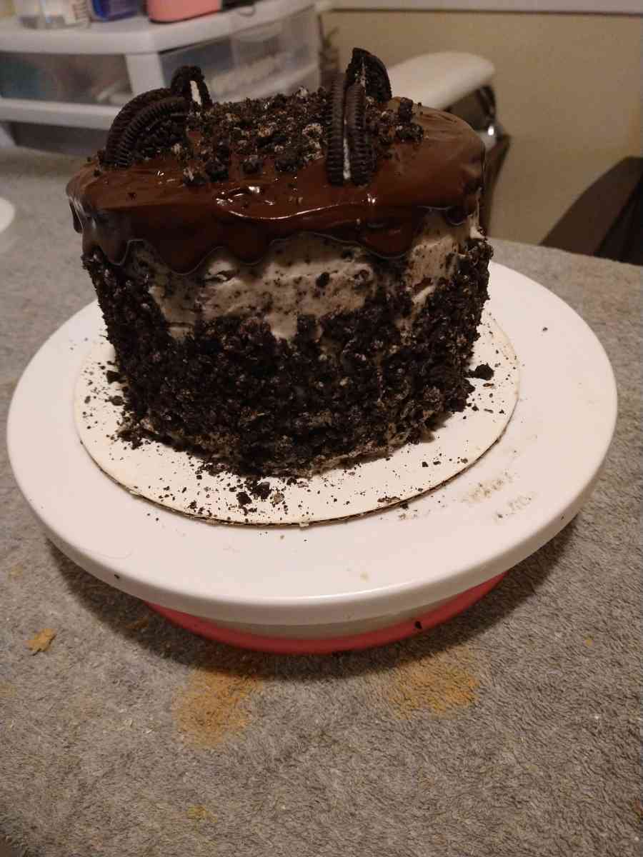 2 layer Oreo cake - Arlington, Texas