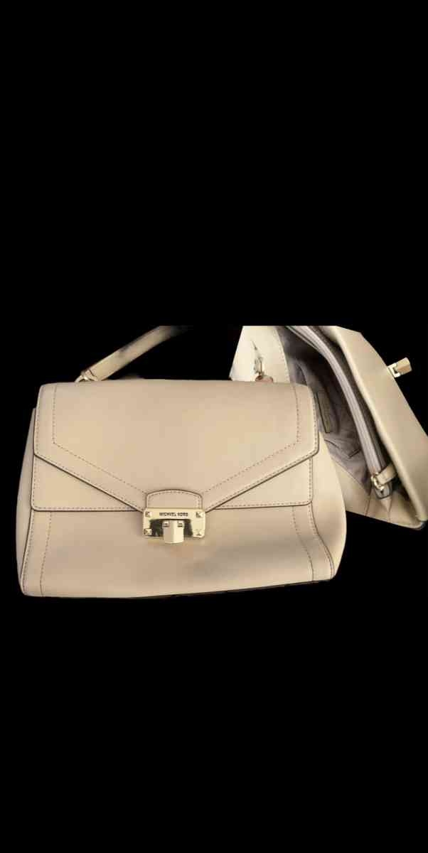 Michael Kors Bag - San Bernardino, California