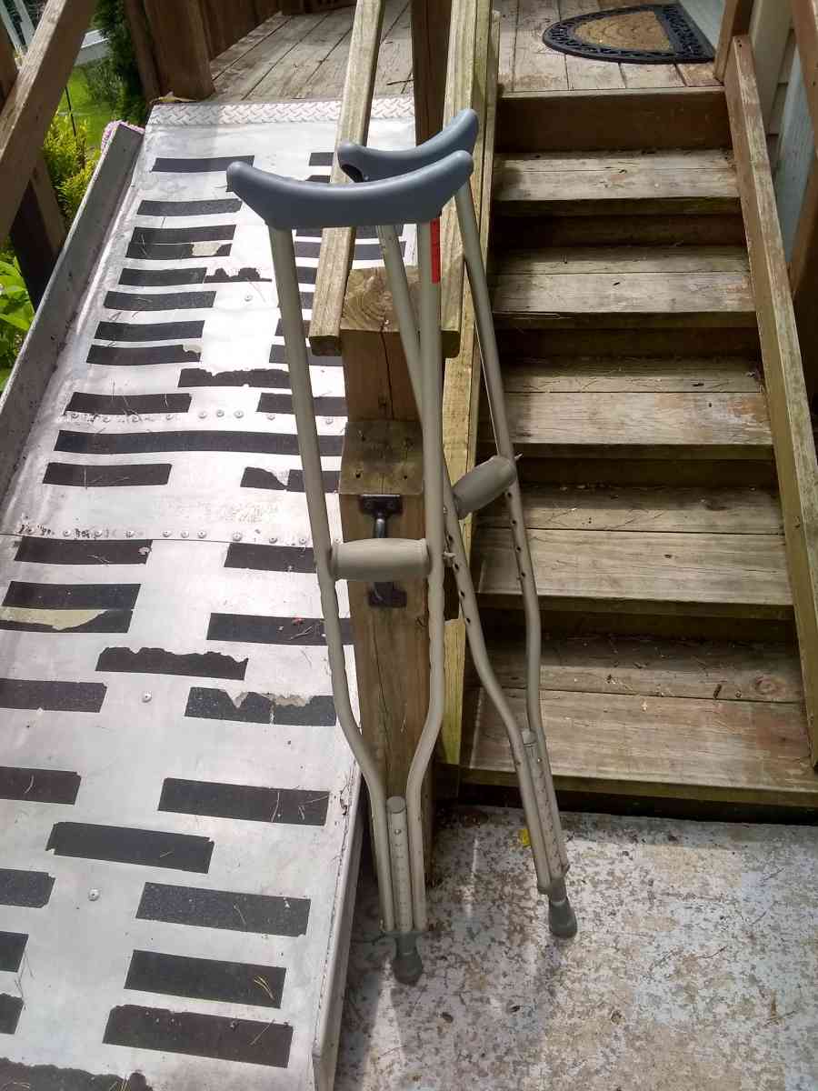 Guardian Quik Fit Crutches - Hemlock, New York