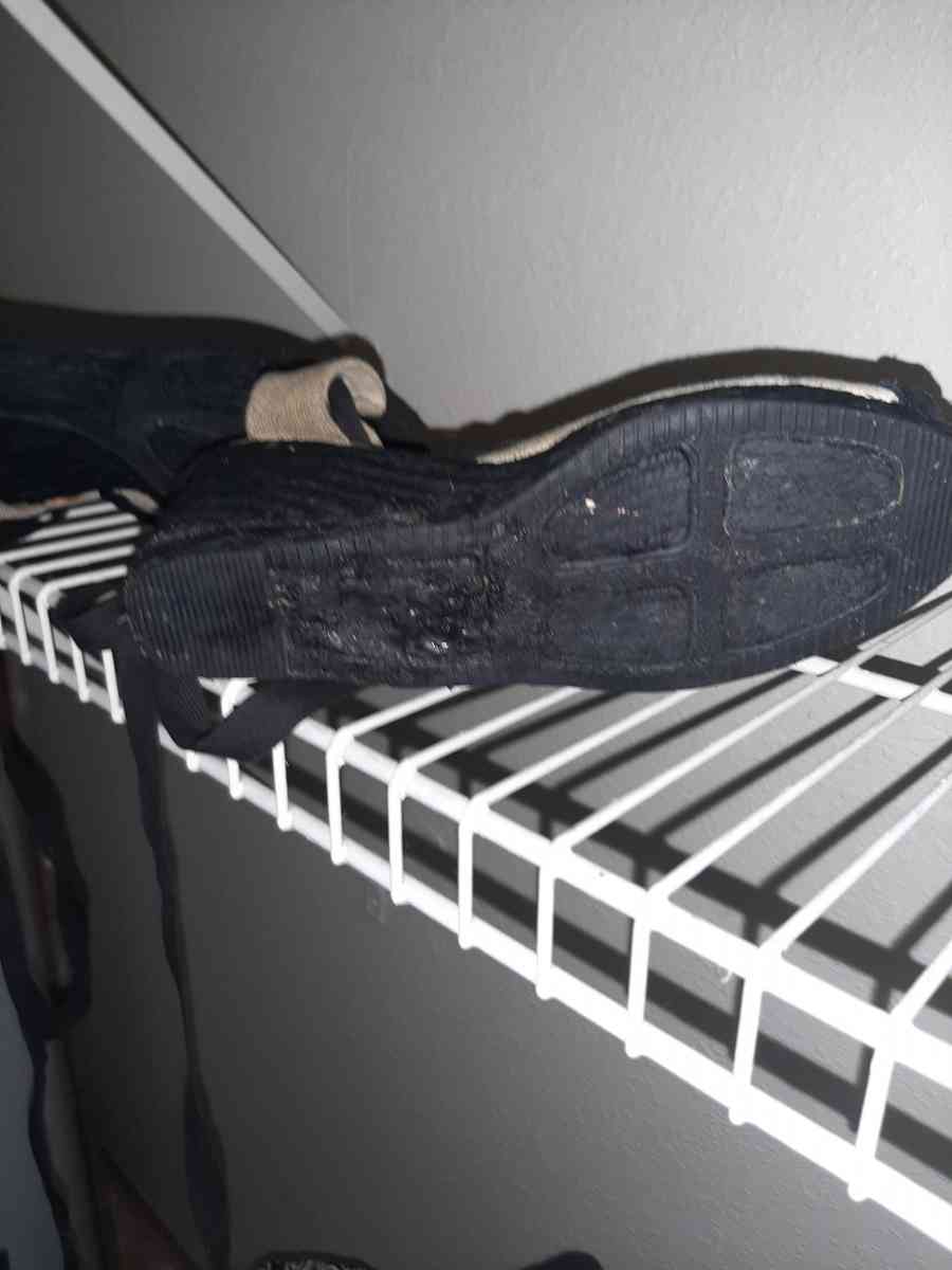 Wedge shoes - Rincon, Georgia - FleaMarketBay