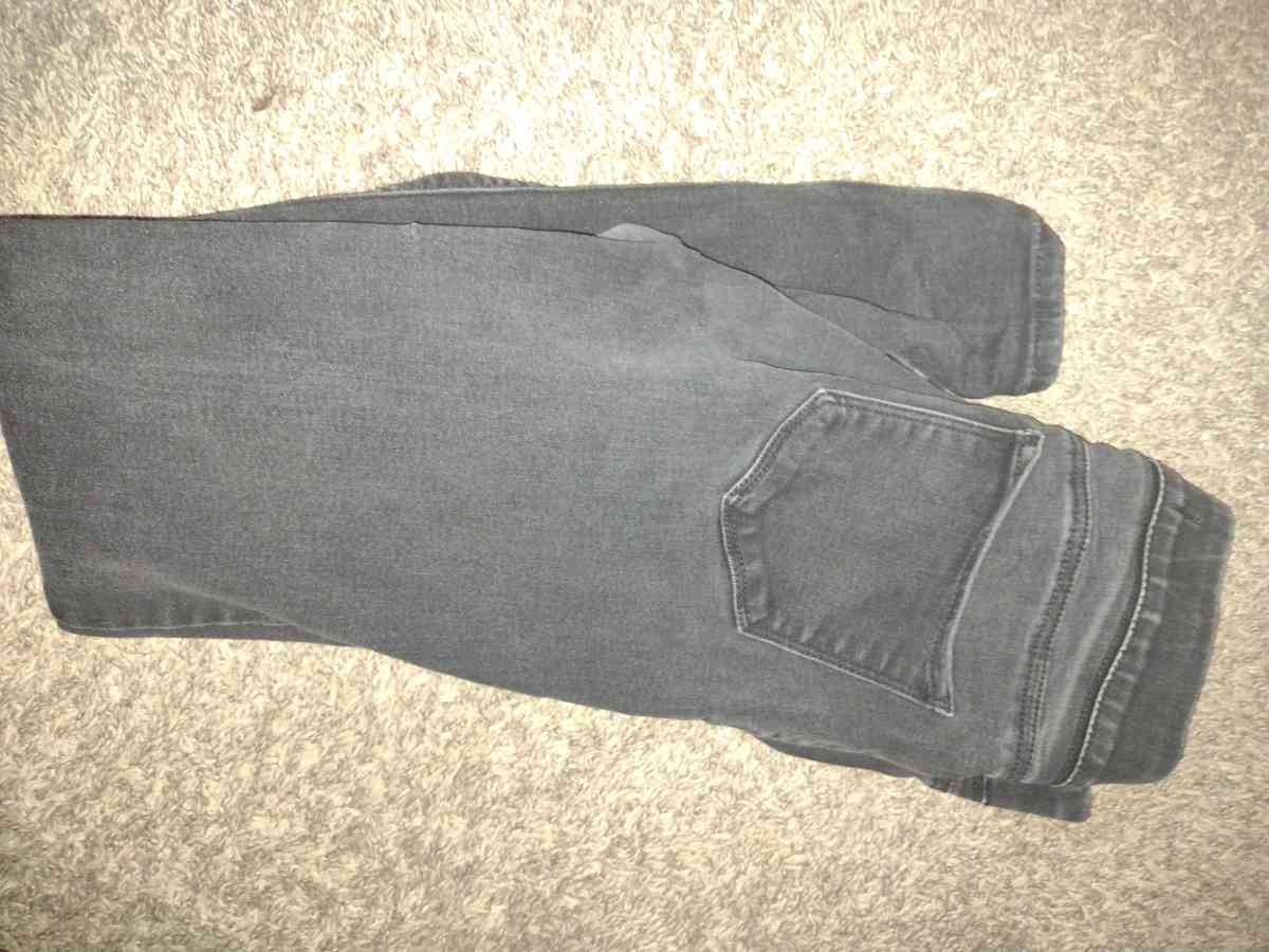 black plain jeans - Apache Junction, Arizona - FleaMarketBay