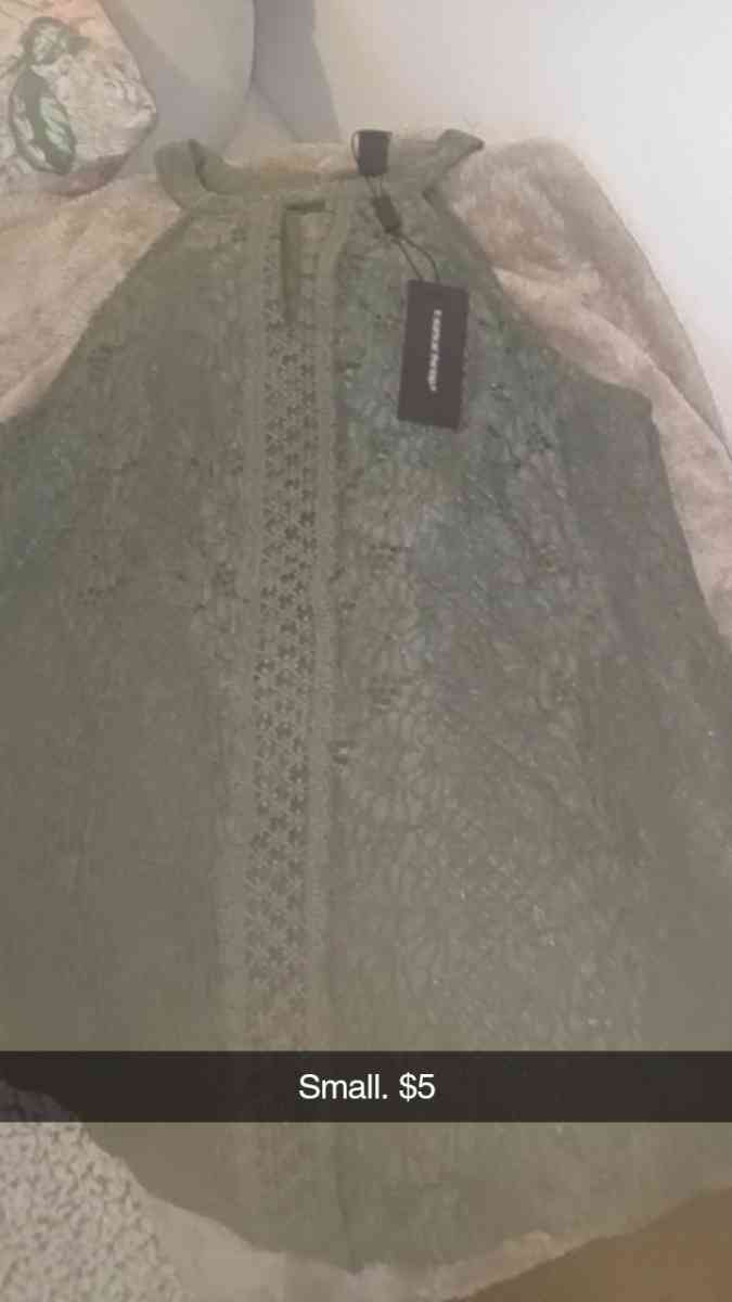 clothes - Denver, Colorado - FleaMarketBay