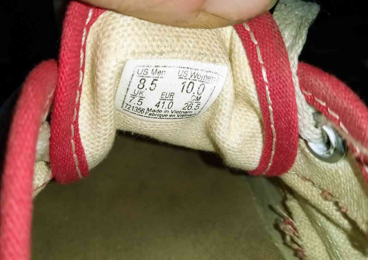 Vans Authentic off the wall carmine rose canvas shoes - Akron, Ohio - FleaMarketBay