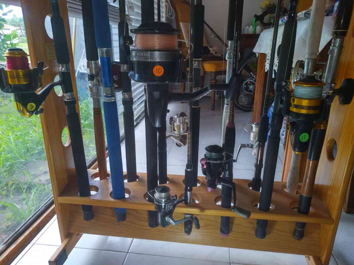 fishing rods and reels - Miami, Florida - FleaMarketBay