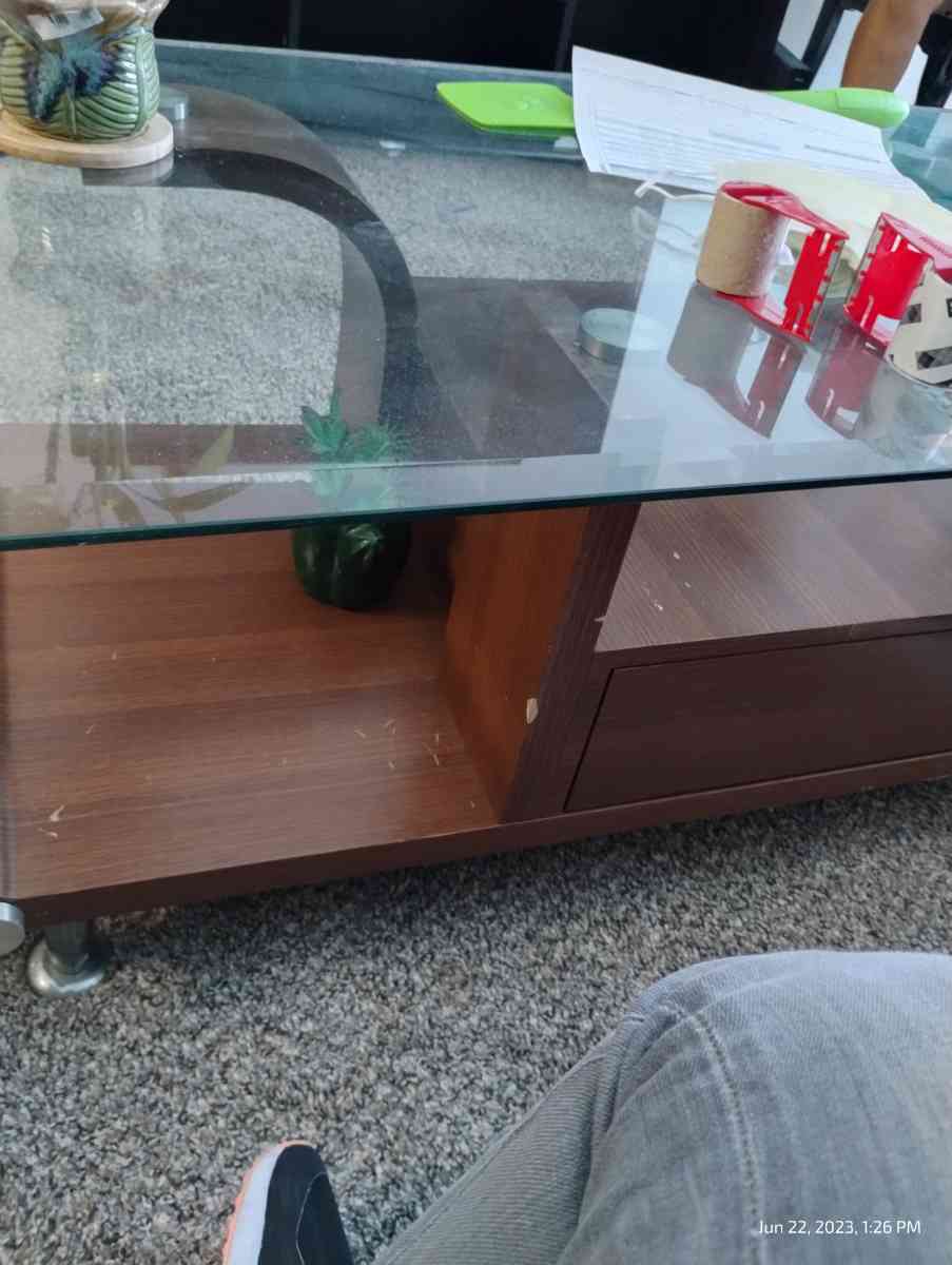 office desk  living room table - Houston, Texas - FleaMarketBay