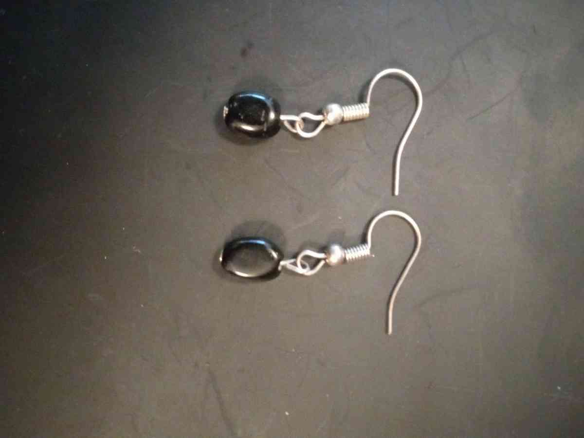 handmade  earrings - Calhoun, Georgia - FleaMarketBay
