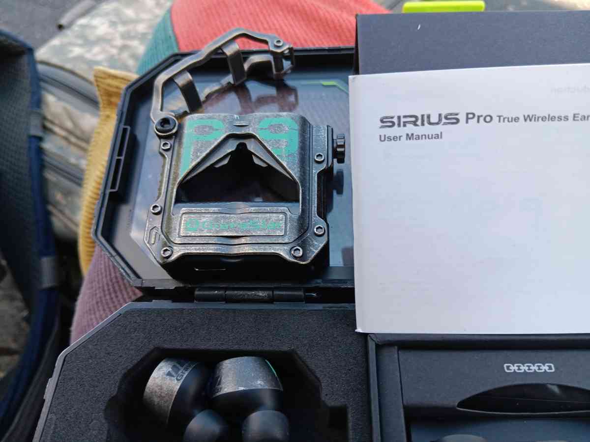 Sirius pro zinc alloy gaming earbuds - Nashville, Tennessee - FleaMarketBay