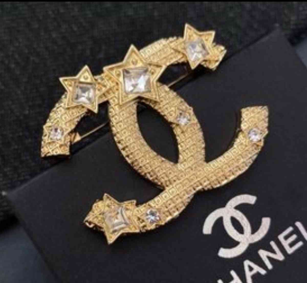 brooches cc pin - Mission Viejo, California - FleaMarketBay