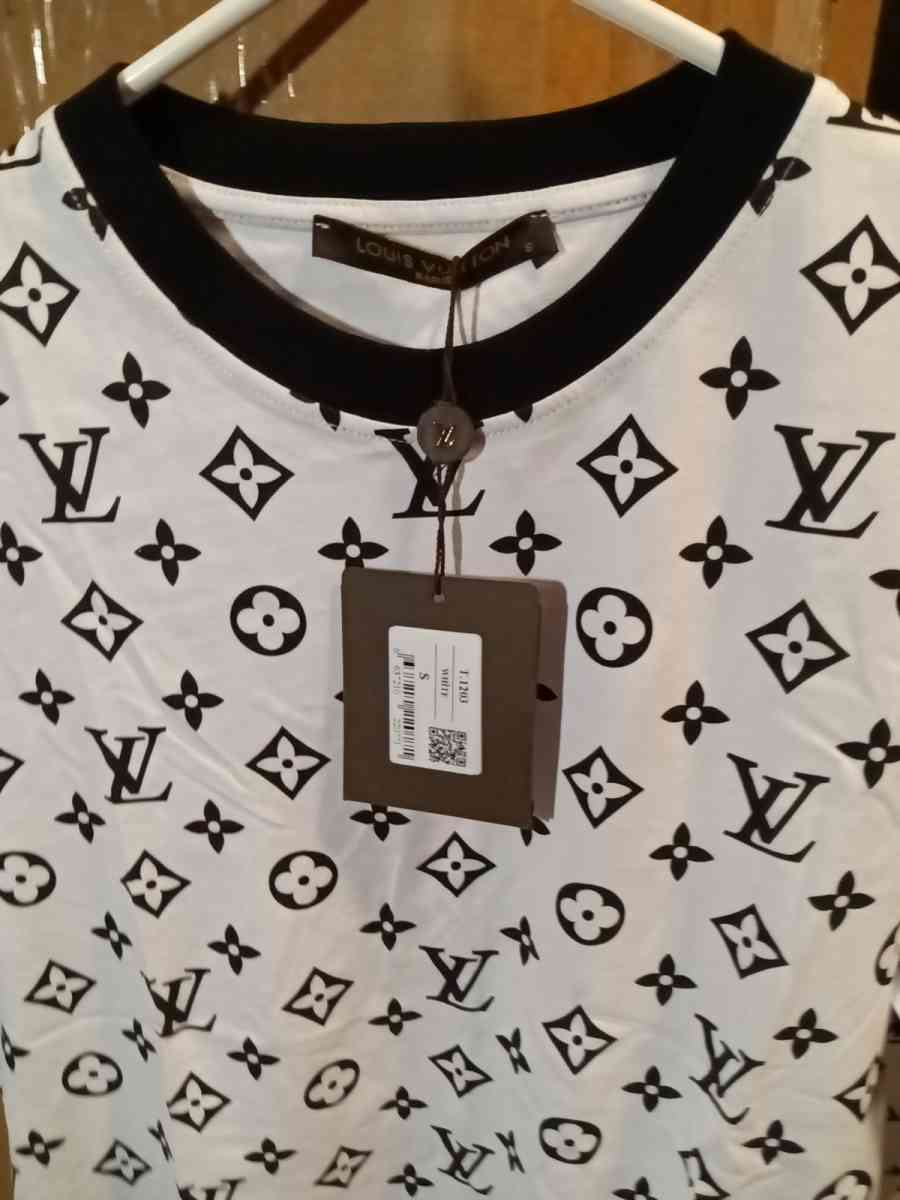 Louis Vuitton tshirt - Aberdeen Proving Ground, Maryland - FleaMarketBay