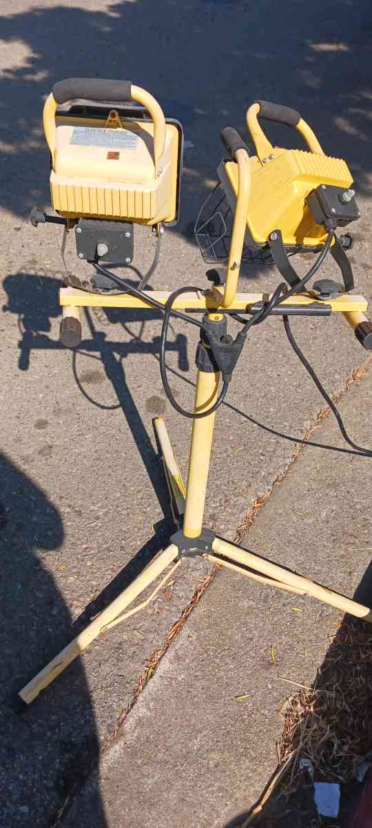 lampara de mobile Para Patio o contruccio - Adelanto, California - FleaMarketBay