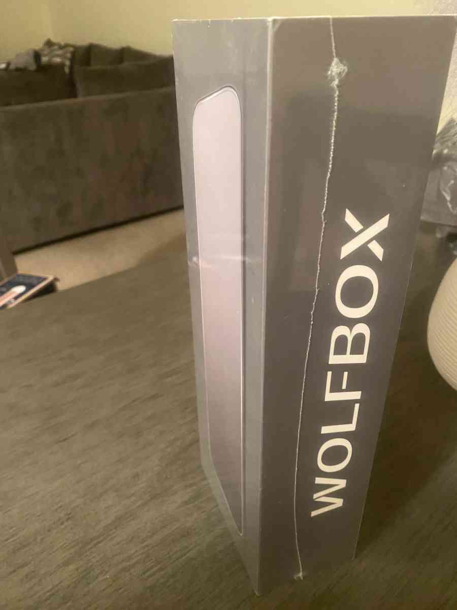 wolfBox - Oak Lawn, Illinois - FleaMarketBay