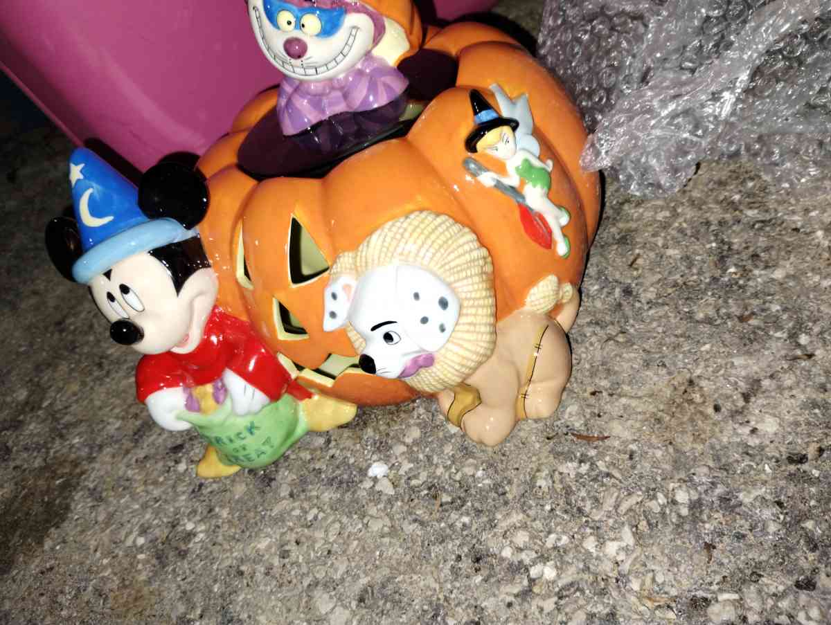 mickey mouse and friends Halloween pumpkin cookie jar - Cullman, Alabama - FleaMarketBay
