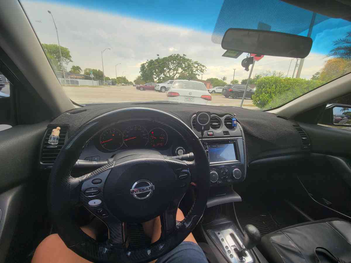 Nissan Altima 2012 - Hialeah, Florida - FleaMarketBay
