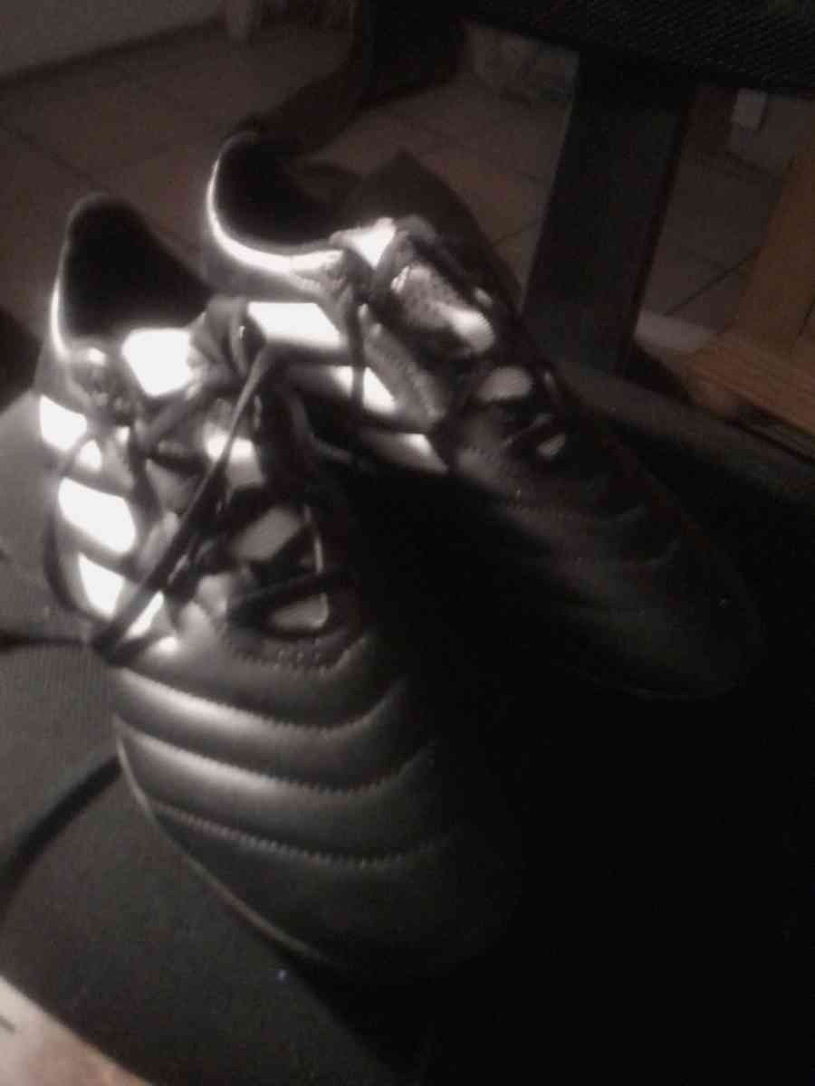 adiddas sport shoes soccer - Arlington Heights, Illinois