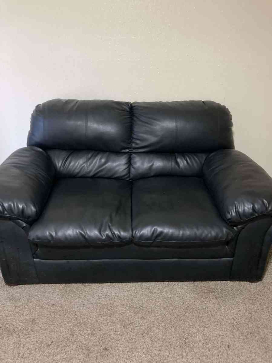 black leather couch w ottaman - San Antonio, Texas