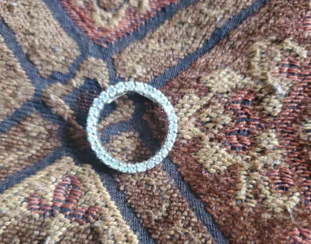 Sterling Silver And Swarovski Crystal Ring - Cross Hill, South Carolina - FleaMarketBay