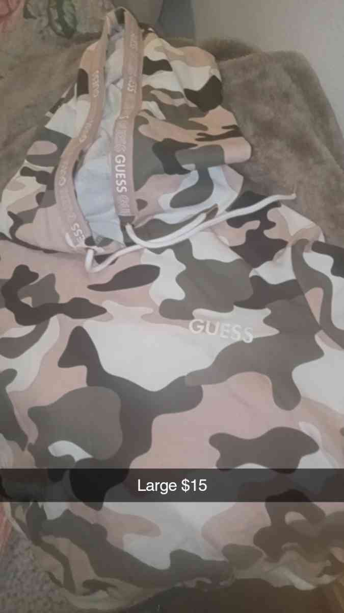 clothes - Denver, Colorado - FleaMarketBay