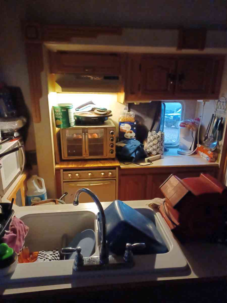 5th wheel camper cardnal forest river - Covington, Georgia