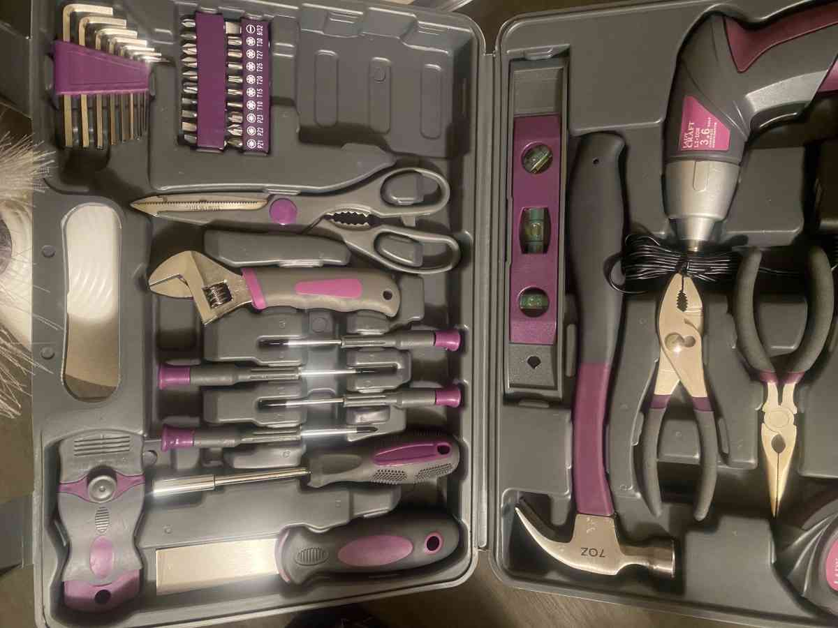 lady craft - Oak Lawn, Illinois - FleaMarketBay