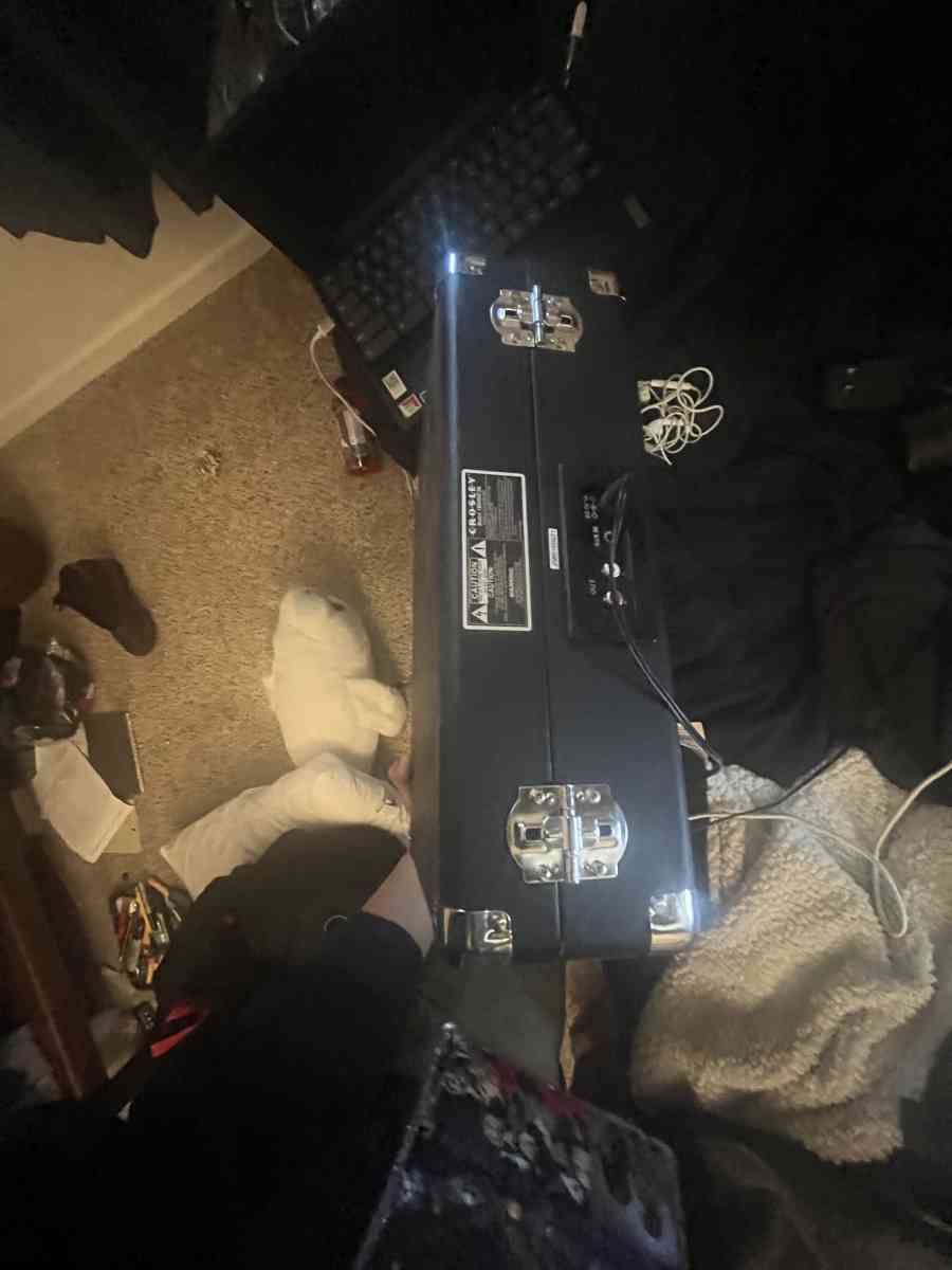 blue tooth record player with power cord - Brentwood, California - FleaMarketBay