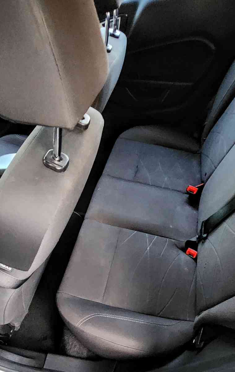 2016 Ford fiesta - Reynoldsburg, Ohio - FleaMarketBay