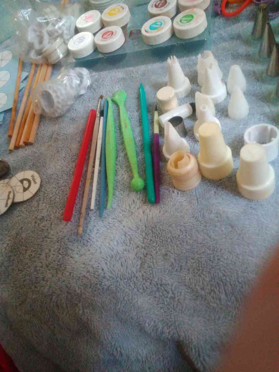 Wilton ultimate decorating kit - Saint Louis, Missouri - FleaMarketBay