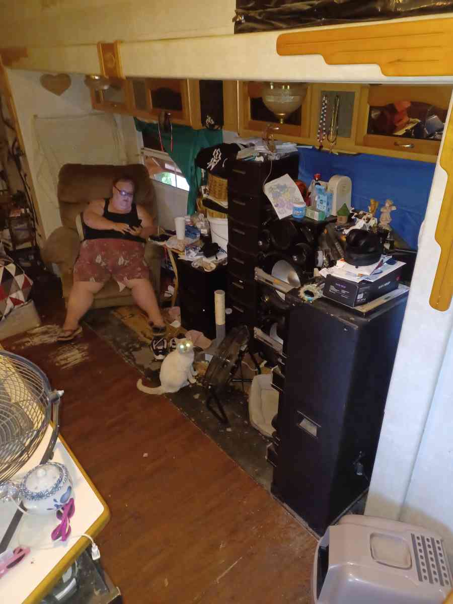 5th wheel camper cardnal forest river - Covington, Georgia - FleaMarketBay