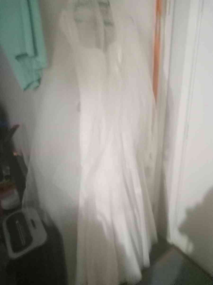 wedding dress - San Antonio, Texas - FleaMarketBay