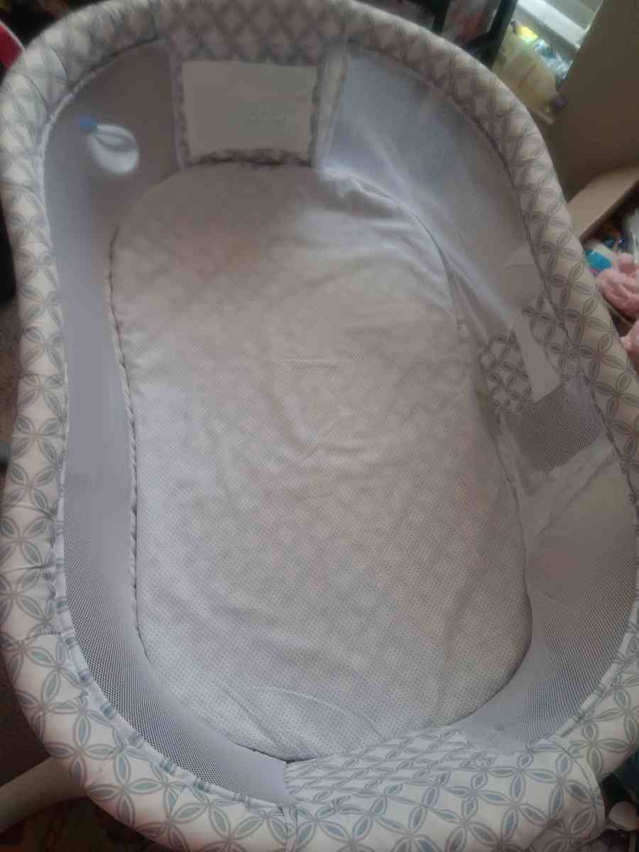 halo bassinet - Forney, Texas - FleaMarketBay