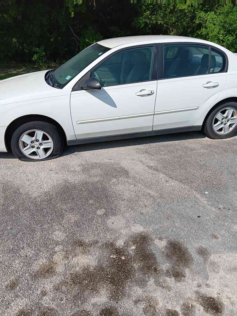 2005 chevy malibu 4D - Midlothian, Texas - FleaMarketBay