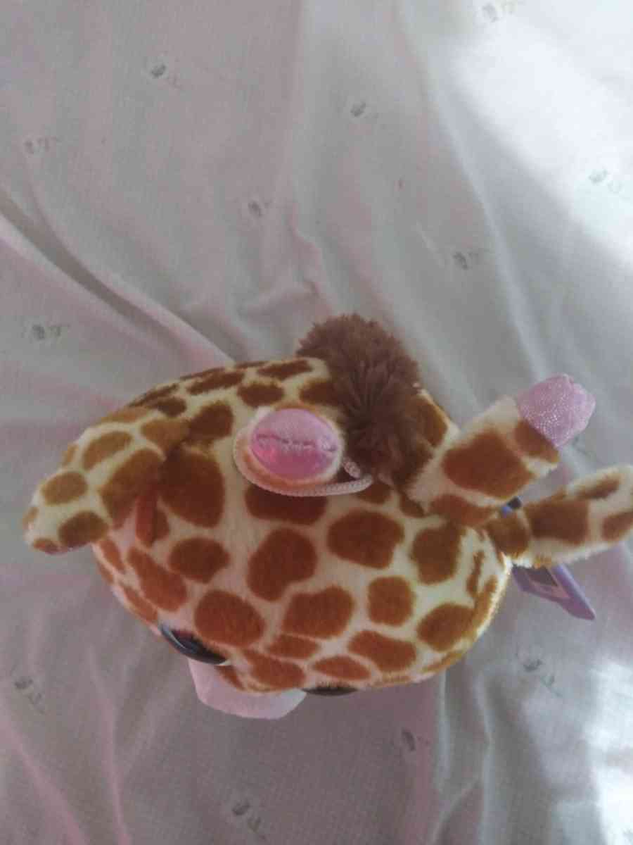 toy giraffe - Alicia, Arkansas - FleaMarketBay