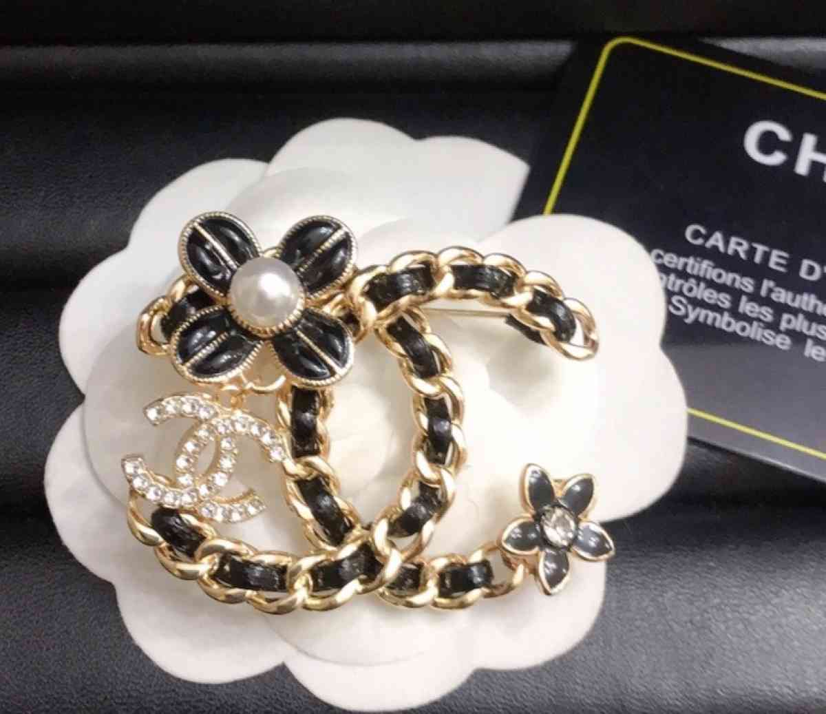 brooches cc pin - Mission Viejo, California - FleaMarketBay