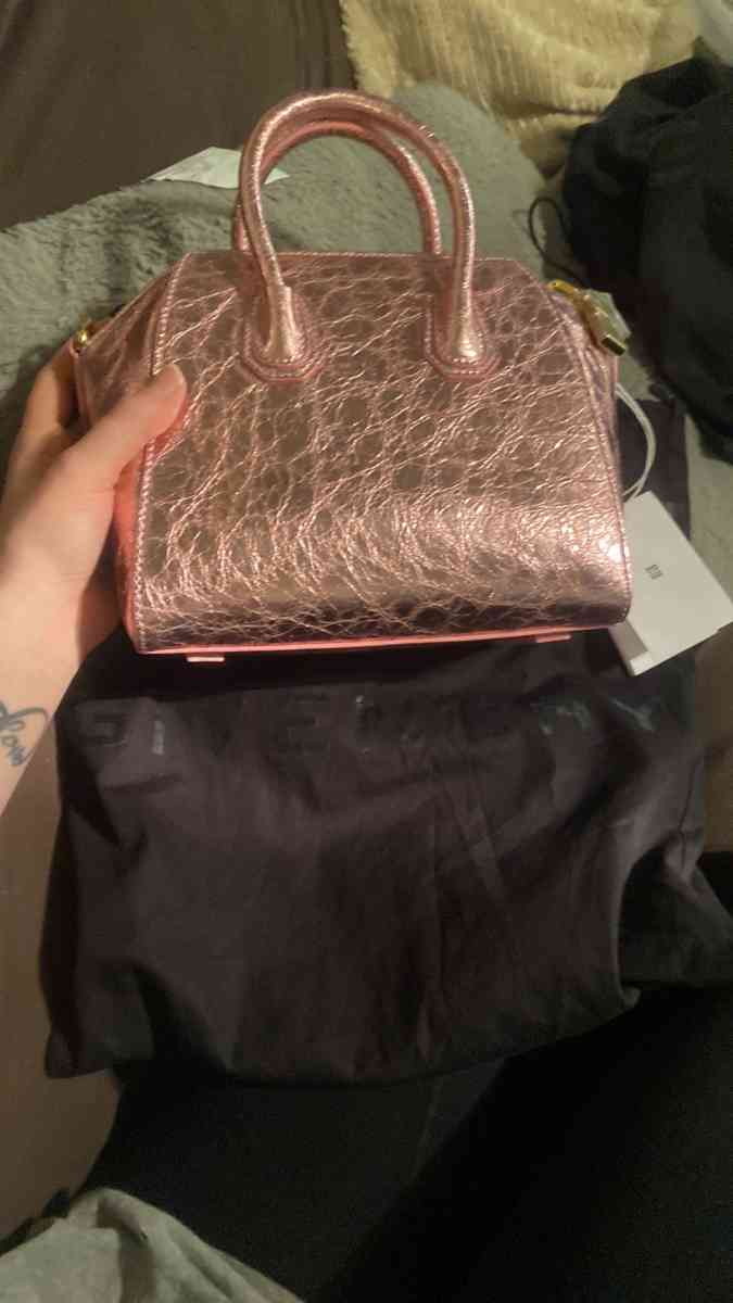 Givenchy purse - Austin, Texas - FleaMarketBay