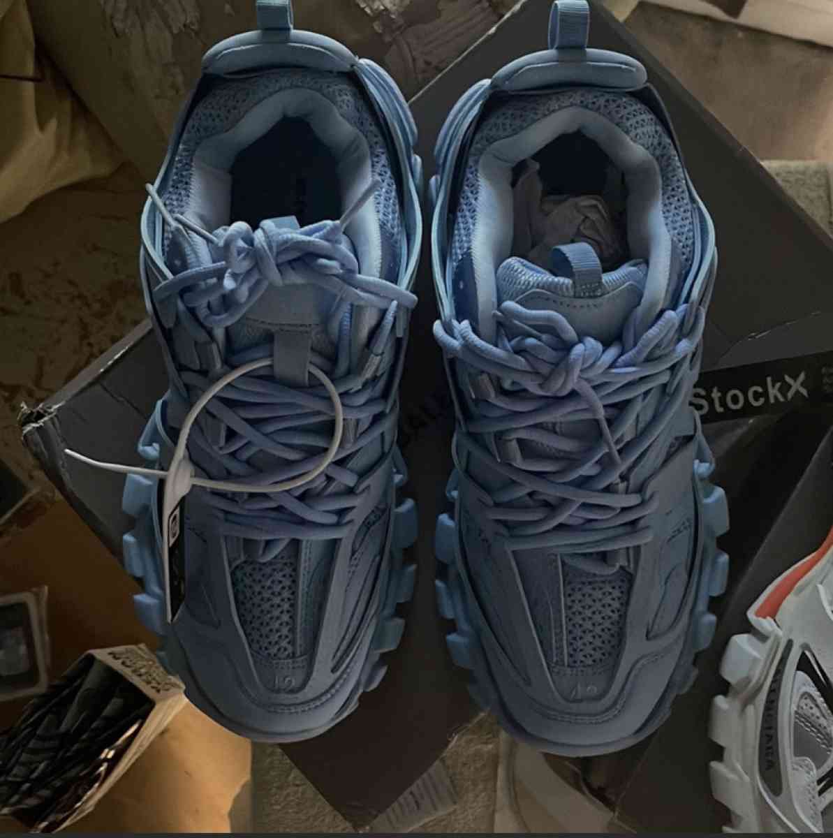 BALENCIAGA SNEAKS - Bronx, New York