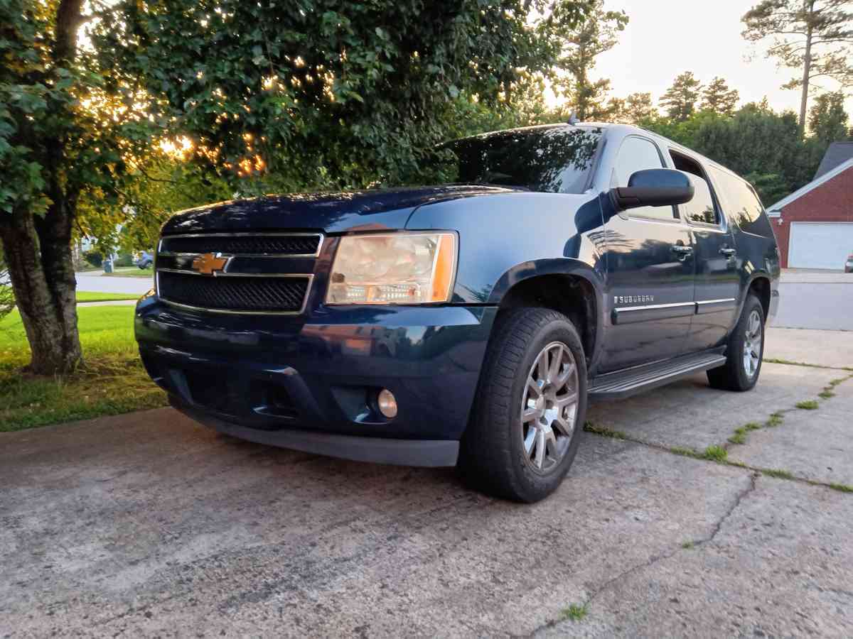 2007 Chevrolet suburban - Atlanta, Georgia - FleaMarketBay