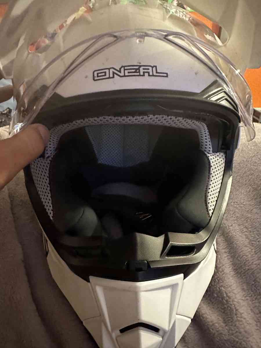 ONeal sierra moto helmet dot approved - Cleveland, Oklahoma - FleaMarketBay