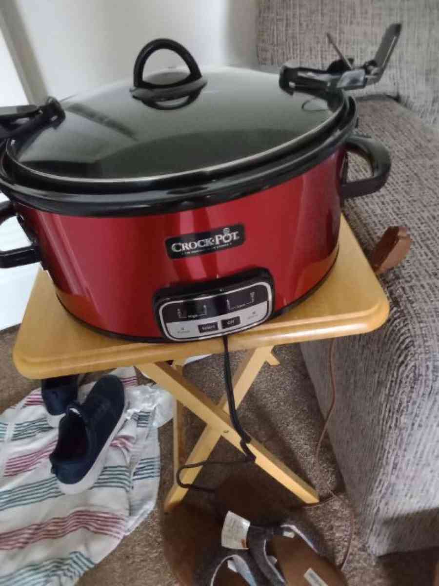 crock pot and little dipper - Taylor, Michigan
