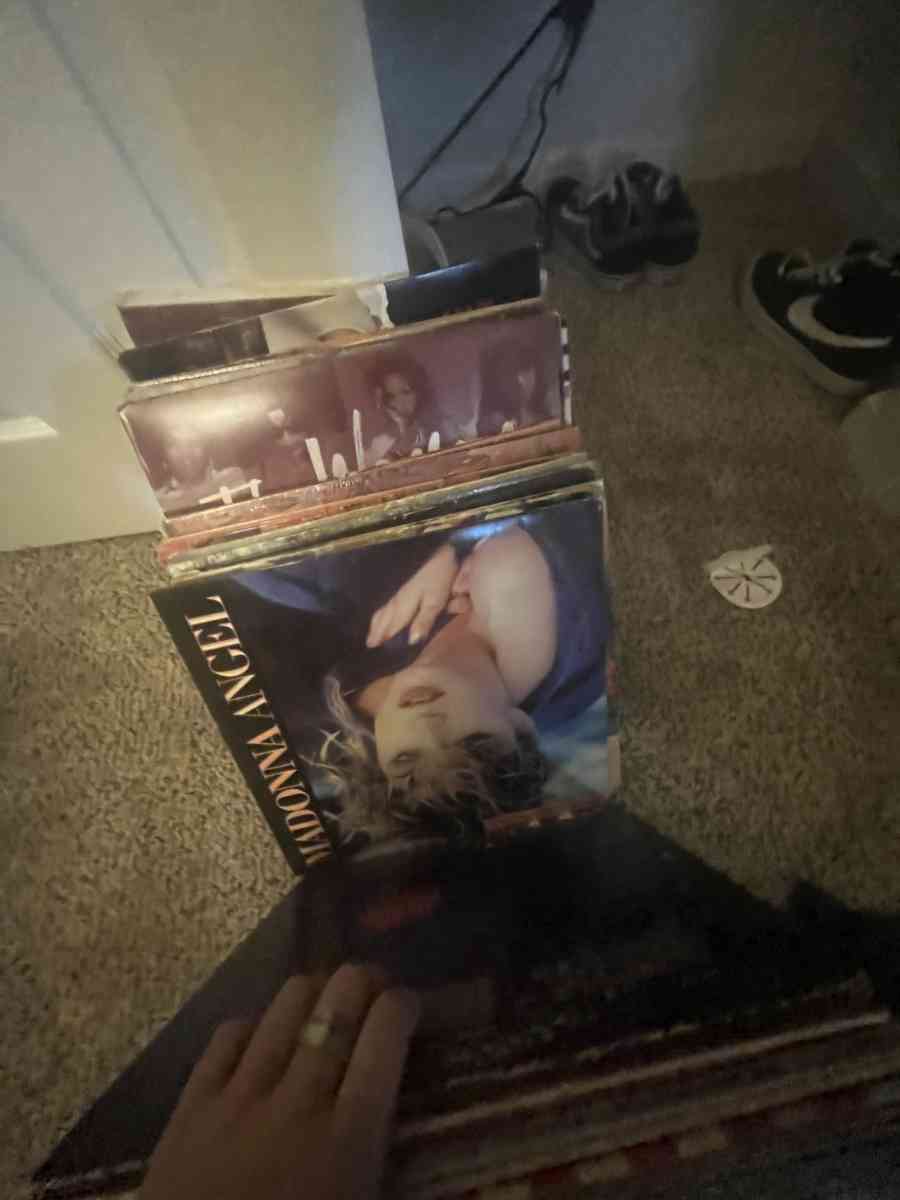 blue tooth record player with power cord - Brentwood, California - FleaMarketBay